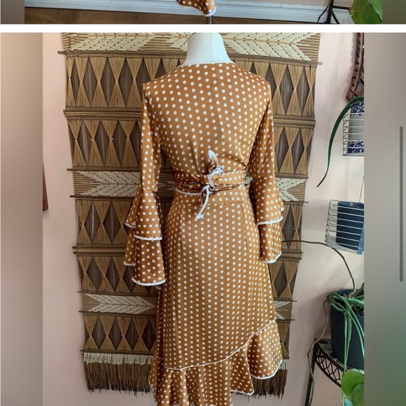 BNWT L’Atiste 2 piece Skirt & Wrap Blouse Set - Picture 2 of 5